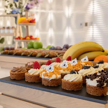 Park By Radisson West