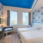 파크 인 바이 래디슨 시티 웨스트 호텔 4*