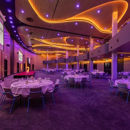 Szálloda Park By Radisson West 4*