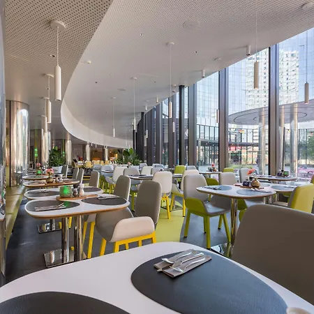 Otel Park By Radisson City West 4*