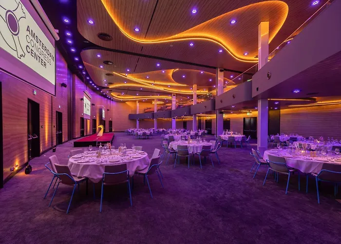 מלון Park By Radisson West 4*