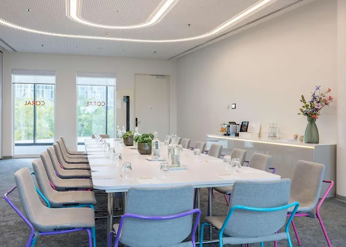 Park By Radisson West מלון