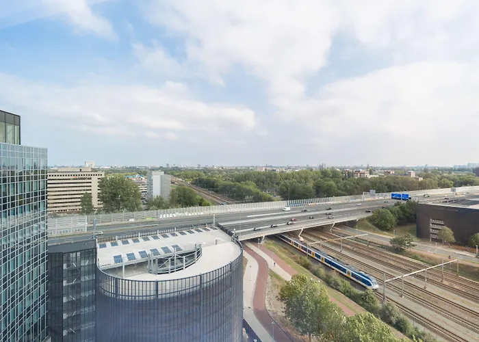 מלון Park By Radisson West 4*