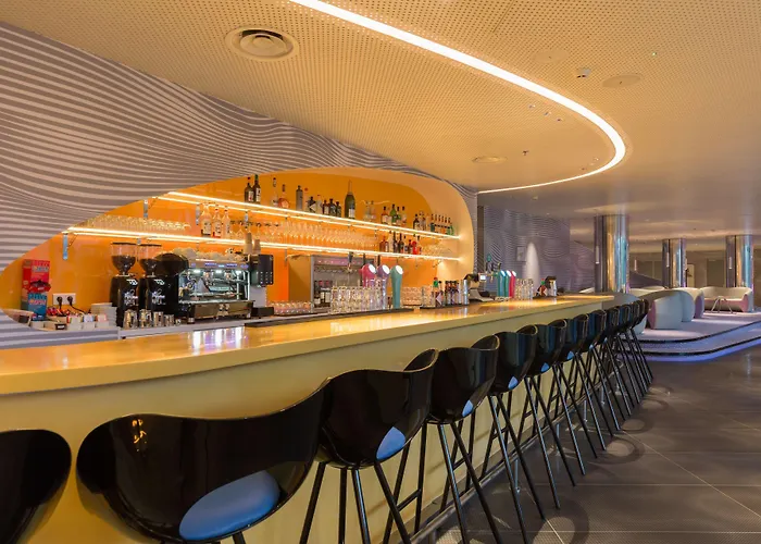 מלון Park By Radisson West 4*