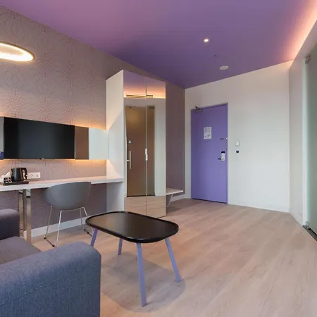 Hotel Park By Radisson City West